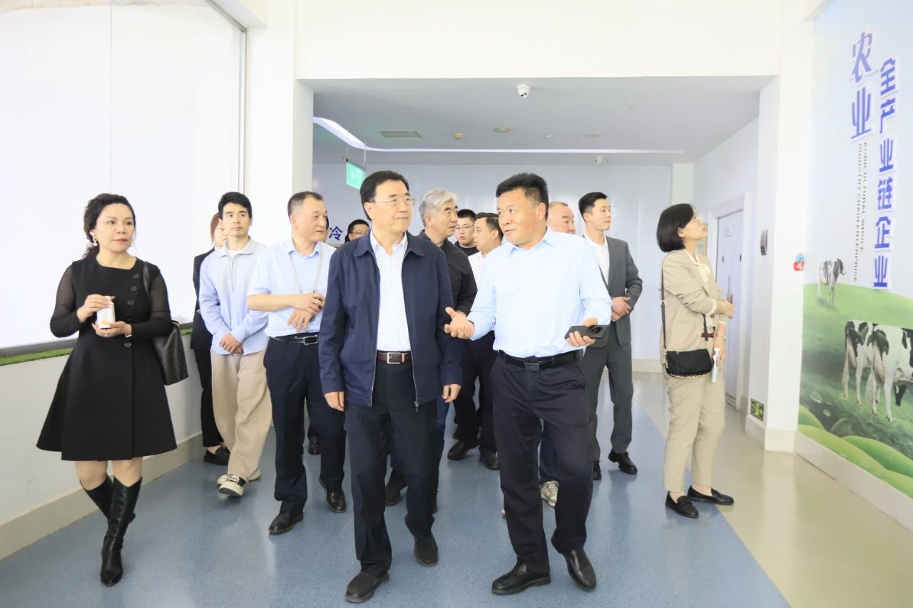 河南省2024國(guó)家“學(xué)生飲用奶計(jì)劃”推廣工作推進(jìn)會(huì)在鄭州成功舉辦! 河南省2024國(guó)家“學(xué)生飲用奶計(jì)劃”推廣工作推進(jìn)會(huì)在鄭州成功舉辦!