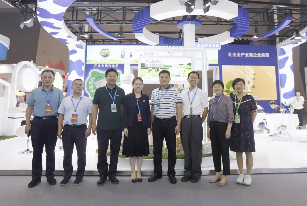 啟航新征程 點亮新賽道丨花花牛乳業集團參加第十四屆中國奶業大會暨D20峰會，榮獲“中國乳制品生產企業現代化等級5A級”評定殊榮