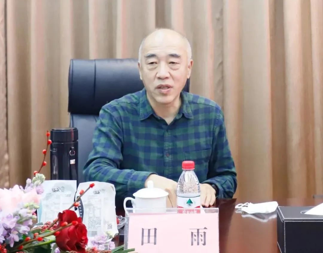 新年開新局 合作促發展丨佳木斯市委常委、副市長閆志剛一行蒞臨花花牛乳業集團及佳田企業考察座談