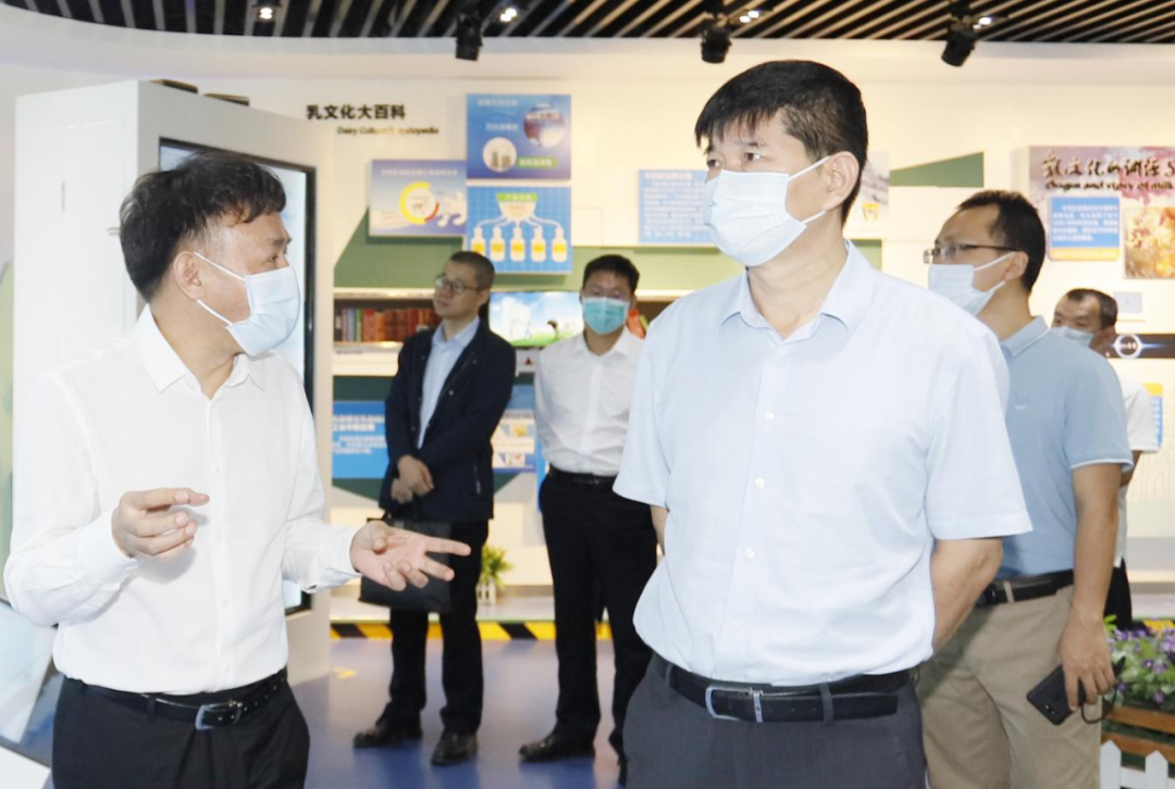 快訊丨河南省人民政府國有資產監督管理委員會副主任劉銀志蒞臨花花牛乳業集團參觀座談