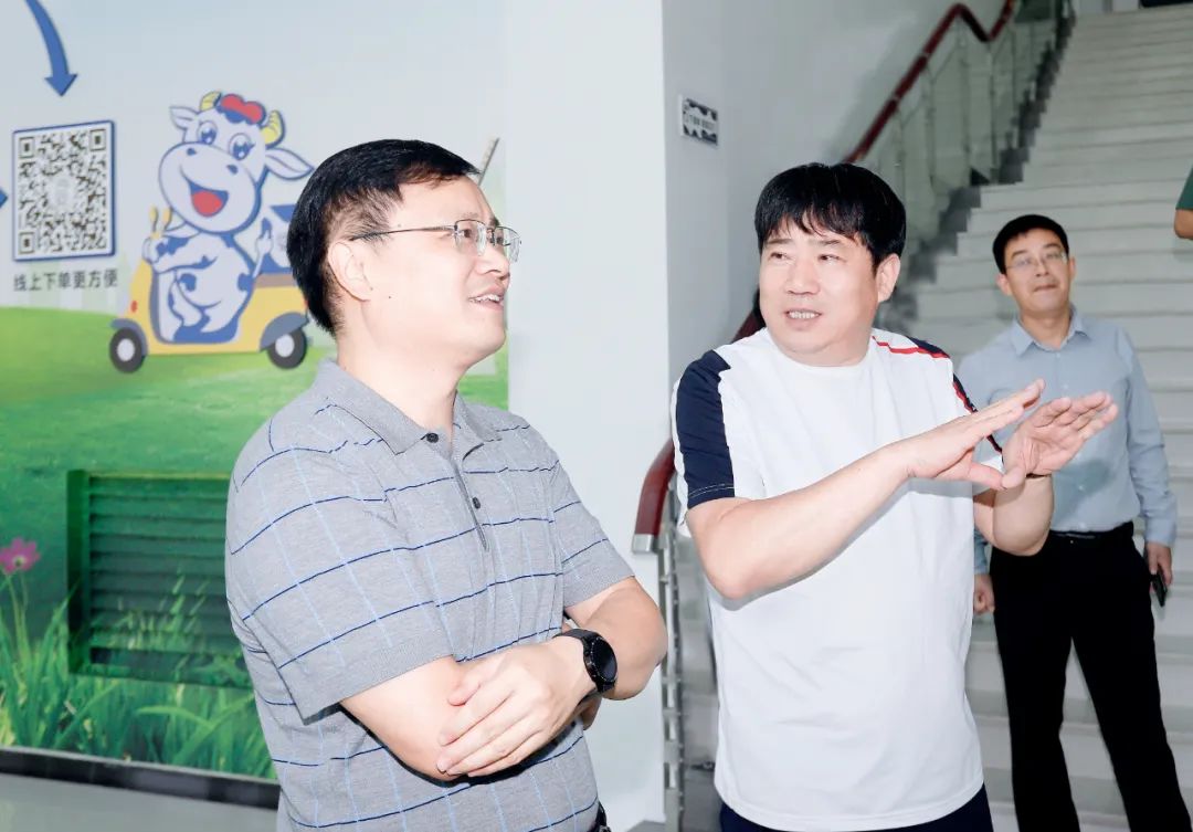 快訊｜社旗縣人民政府縣長關文波一行蒞臨花花牛乳業集團參觀考察