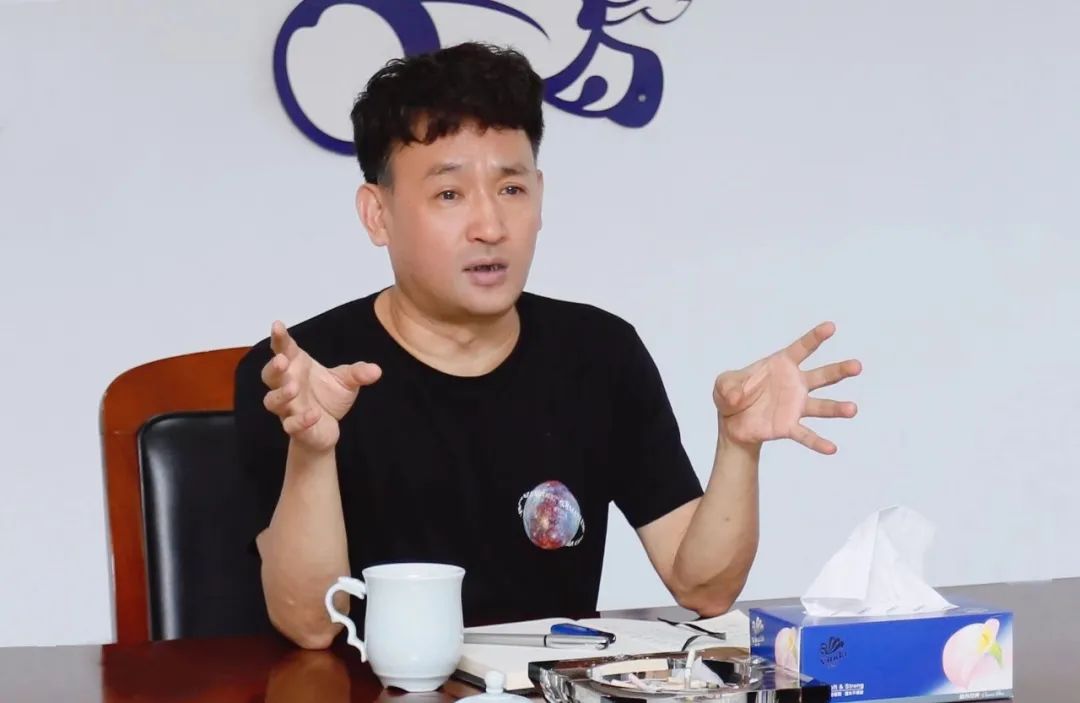 凝心聚力·贏創(chuàng)未來 | 花花牛乳業(yè)集團(tuán)召開營(yíng)銷、養(yǎng)殖及飼料經(jīng)營(yíng)工作會(huì)議