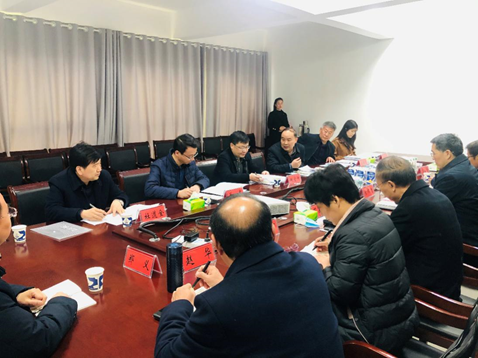 花花牛 | 農(nóng)業(yè)農(nóng)村部畜牧獸醫(yī)局副局長(zhǎng)魏宏陽(yáng)一行蒞臨花花牛平輿誠(chéng)信瑞亞牧業(yè)公司參觀調(diào)研