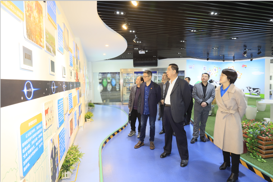 快訊 | 花花牛乳業(yè)集團(tuán)成為河南省食品工業(yè)協(xié)會(huì)食品質(zhì)量安全分會(huì)副會(huì)長(zhǎng)單位