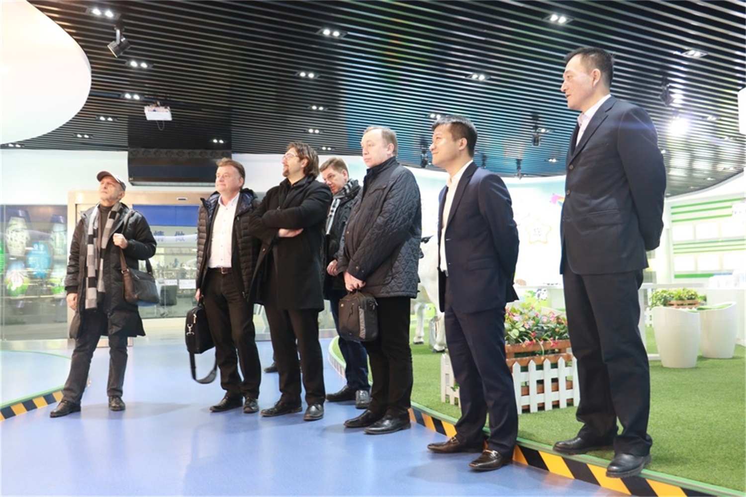 波蘭BZK集團(tuán)參觀訪問(wèn)花花牛